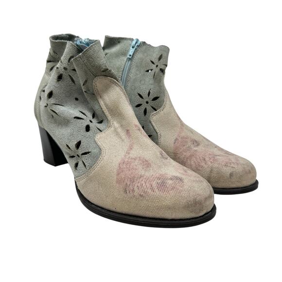 Desigual Ankle Boots Cutwork Tiger Print Heeled Blue Cream Pink Size 41 US 10 - Picture 2 of 14